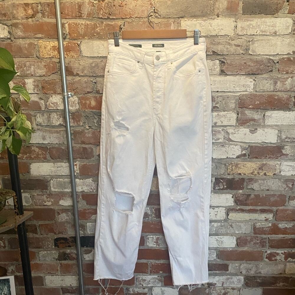 Wild Fable White  High-Rise Straight Ripped Distressed  Jeans Size 6